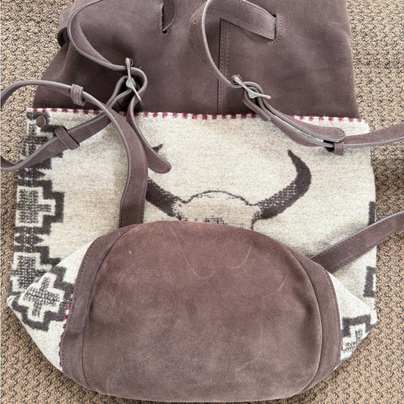 Pendleton Skull Design Backpack in Brown and Cream - Picture 5 of 9